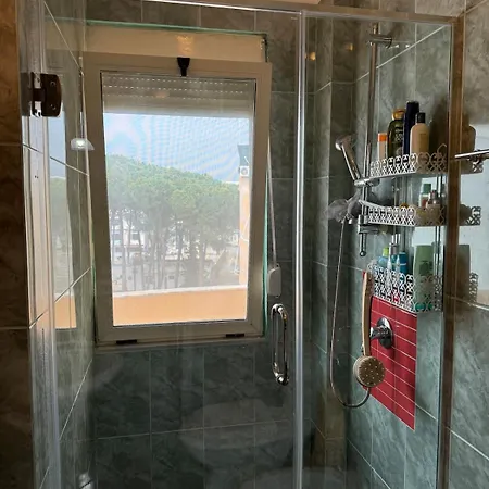 Beachfront , 1-min Walk To Sea Appartement Golem (Tirana)