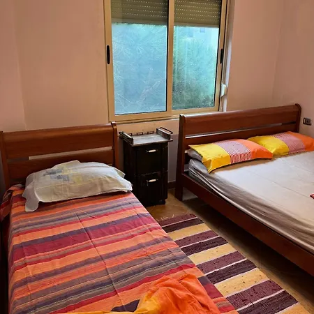Beachfront , 1-min Walk To Sea Apartament *